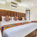 Fabhotel Amber Crop Inn