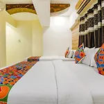Hotel Fabhotel Amber Crop Inn