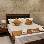 Aashray Residency And Boarding 3*