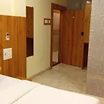 New National 3* Mumbai
