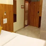 Hotel New National 3*