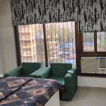 1 Bhk In The Heart Of Bandra