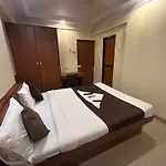 Lucky Goregaon Hotel