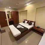 Hotel Lucky Goregaon