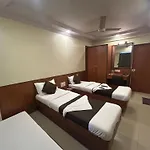 Hotel Lucky Goregaon Mumbai