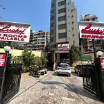 Lucky Goregaon Hotel 3*