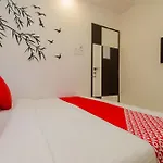 Hotel O Blue Pearl Residency Near Chhatrapati Shivaji International Airport