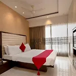 Theory9 Premium Service Apartments Khar