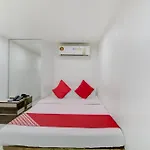 Fabhotel Blue Light