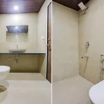 Collection O Vertigo Suite Hotel