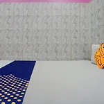 Hotel O Gulzar Masjid Bunder Railway Station