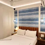 Hotel Palm Breeze - Colaba Mumbai