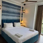 Palm Breeze - Colaba Hotel Mumbai