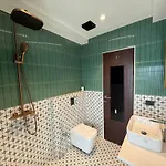 Hotel Palm Breeze - Colaba