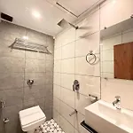 Hotel Palm Breeze - Colaba