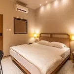 Reay Road Residency Hotel