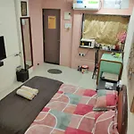Ivory Room, Ac, Smart Tv, Ensuite, Independent Homestay *