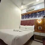 Hotel M R Stay