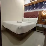 Hotel M R Stay