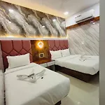 Hotel M R Stay