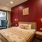 Stayvista At Villa Romania