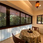 Bandra Cozy 1 Bedroom Attached Bathroom Shared Apartment