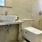 Guest house Zenith Homes - Premium Suites, Near Iit Powai, Hiranandani & Airport Mumbai