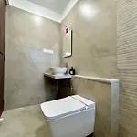 Zenith Homes - Premium Suites, Near Iit Powai, Hiranandani & Airport Guest house