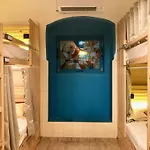 Gosolo Stays Bandra Hostel