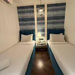 Hotel Palm Breeze - Colaba