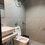 Hotel Kurla 2*