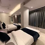 Hotel Kurla 2*