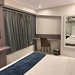 Kurla Hotel 2*