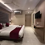 Kurla Hotel 2*