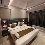 Hotel Kurla 2*