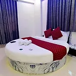 Hotel Edition Blue Mumbai