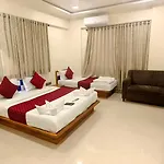 Hotel Edition Blue 3*