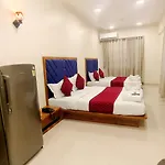 Hotel Edition Blue 3*