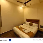 Fabhotel New Pride Suite