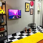 Shes Garage A Retro Studio In Bandra