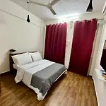 Studio Apartment In Bandra West