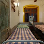Hostel Vasantashram Cst Mumbai, Free Wifi With 1940S Retro Vibe