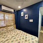 Sea-Front 1-Bhk At Carterroad