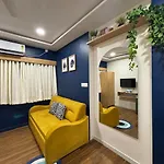 Sea-front 1-bhk At Carterroad Mumbai