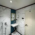 Gulf Mumbai- The Boutique Colaba 4*