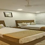 Glitz Beverly-Near Us Consulate Kurla