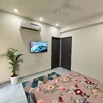 Laxmi Raheja Prabha