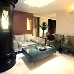 Peninsula Grand