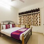 Oyo 4573 Apartment Near Bkc
