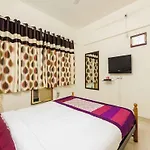 Oyo 4573 Apartment Near Bkc